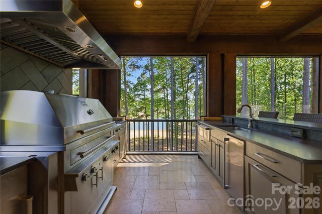 171 White Horse Drive, Mooresville, NC 28117