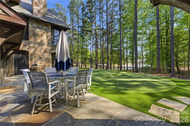 171 White Horse Drive, Mooresville, NC 28117