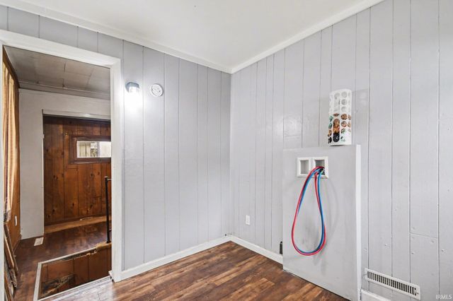 206 Helen Avenue, Mishawaka, IN 46544