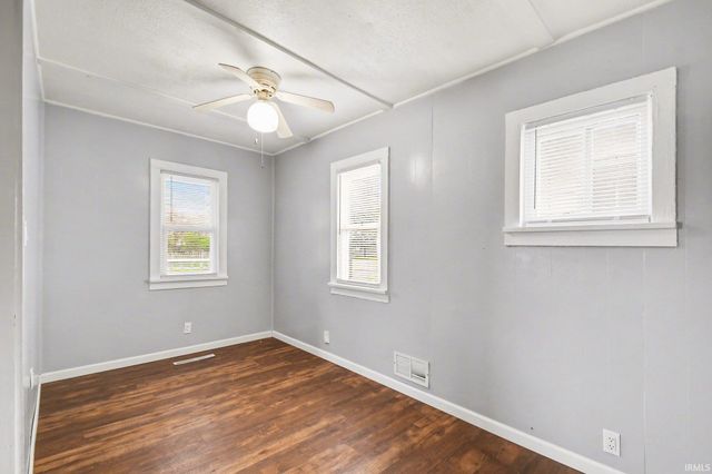 206 Helen Avenue, Mishawaka, IN 46544
