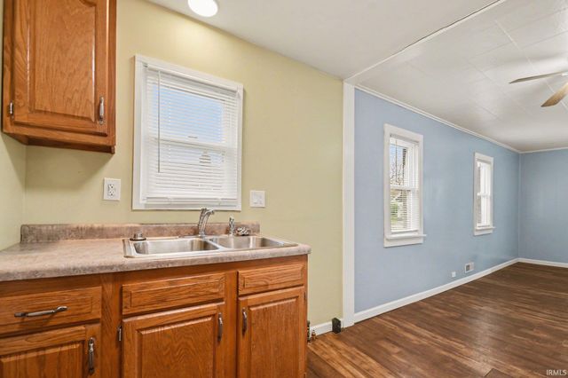 206 Helen Avenue, Mishawaka, IN 46544