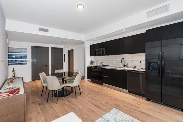 398 NE 5th St 2418, Miami, FL 33132