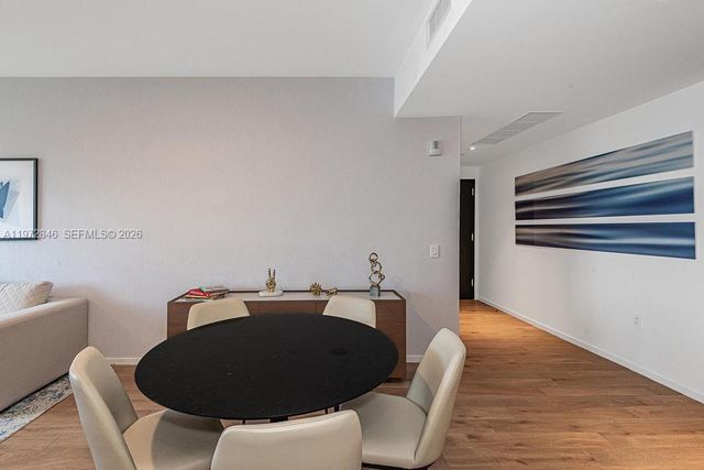 398 NE 5th St 2418, Miami, FL 33132