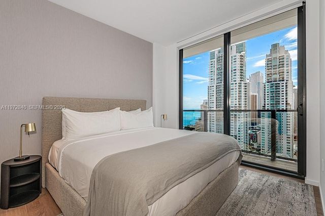 398 NE 5th St 2418, Miami, FL 33132