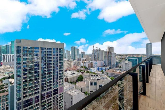 398 NE 5th St 2418, Miami, FL 33132