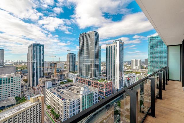 398 NE 5th St 2418, Miami, FL 33132