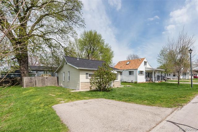 3245 6th Street, Monroe, MI 48162