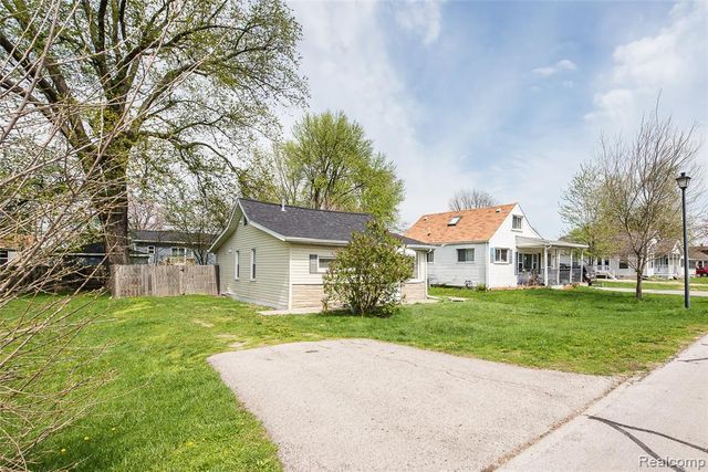 3245 6th Street, Monroe, MI 48162