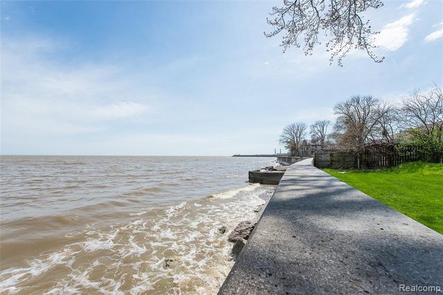 3245 6th Street, Monroe, MI 48162