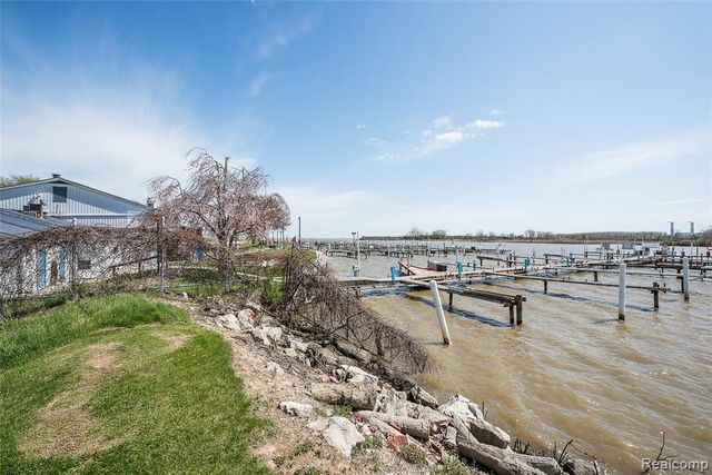 3245 6th Street, Monroe, MI 48162