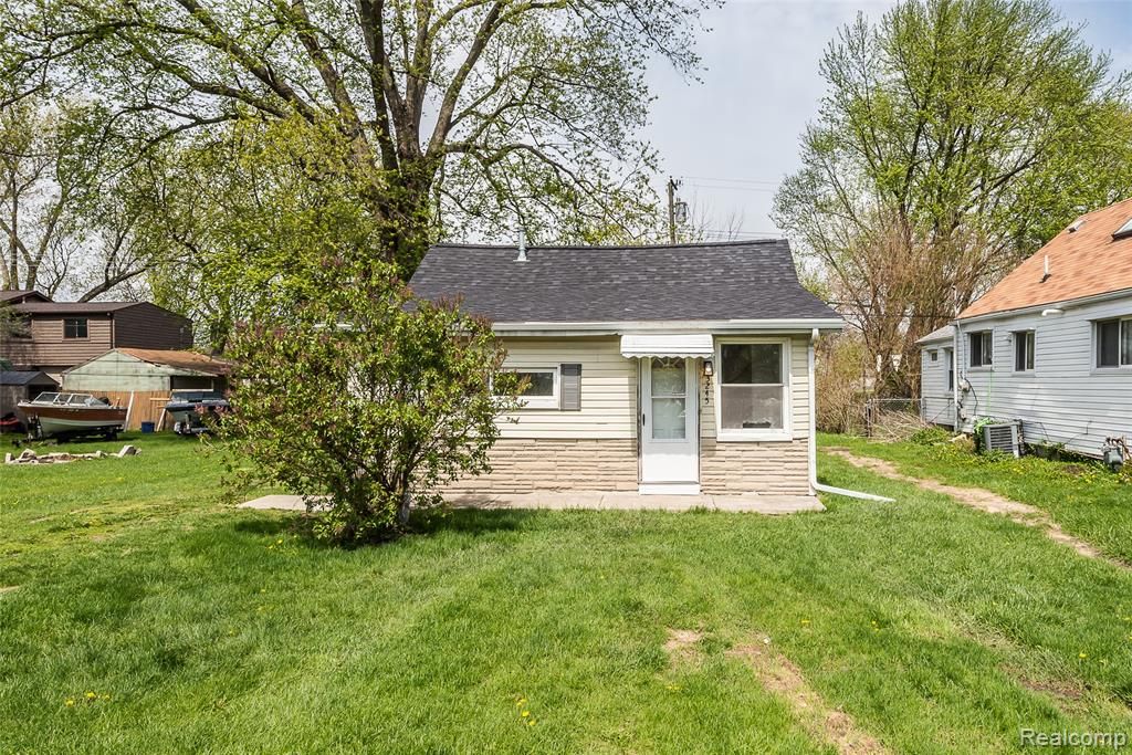 3245 6th Street, Monroe, MI 48162
