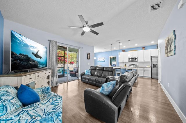 553 Rembrandt Street SE, Palm Bay, FL 32909