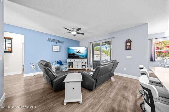 553 Rembrandt Street SE, Palm Bay, FL 32909