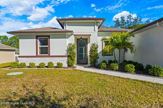 553 Rembrandt Street SE, Palm Bay, FL 32909