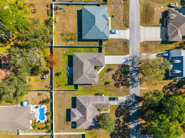 553 Rembrandt Street SE, Palm Bay, FL 32909