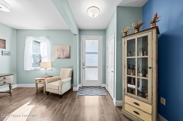 553 Rembrandt Street SE, Palm Bay, FL 32909