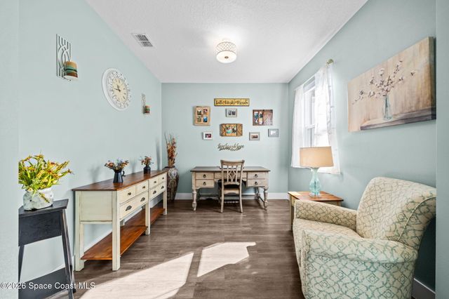 553 Rembrandt Street SE, Palm Bay, FL 32909