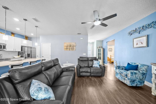 553 Rembrandt Street SE, Palm Bay, FL 32909