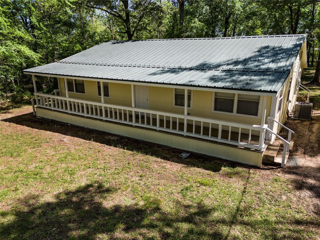 20571 Lodge Road, New Caney, TX 77357