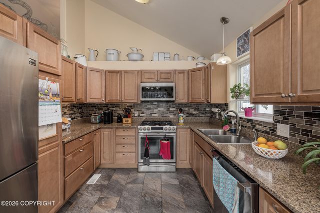 5589 S Hanson Loop, Wasilla, AK 99623