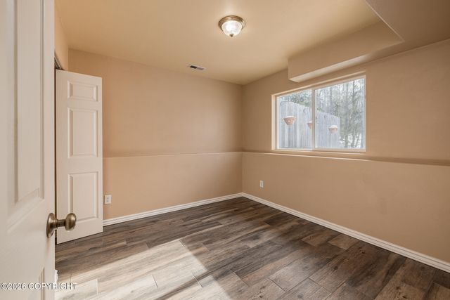 5589 S Hanson Loop, Wasilla, AK 99623