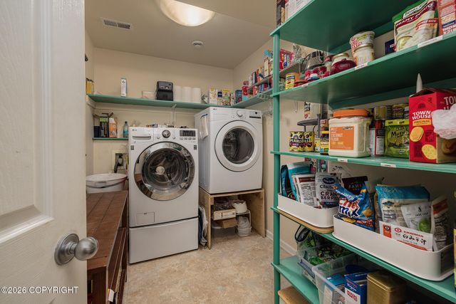 5589 S Hanson Loop, Wasilla, AK 99623