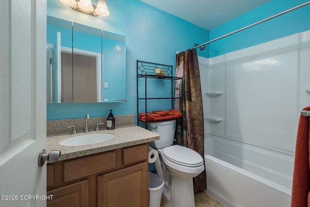 5589 S Hanson Loop, Wasilla, AK 99623