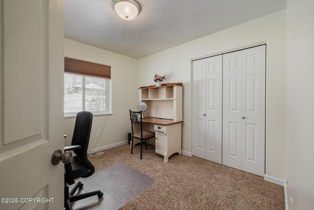 5589 S Hanson Loop, Wasilla, AK 99623