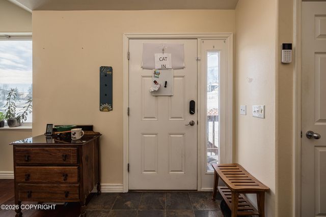 5589 S Hanson Loop, Wasilla, AK 99623