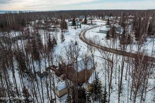 5589 S Hanson Loop, Wasilla, AK 99623