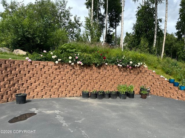 5589 S Hanson Loop, Wasilla, AK 99623