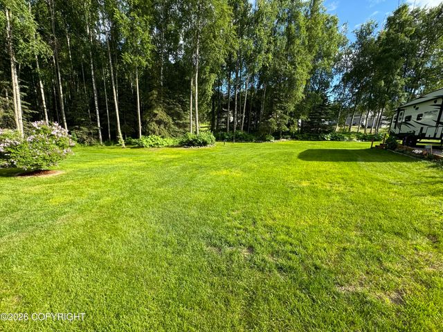 5589 S Hanson Loop, Wasilla, AK 99623