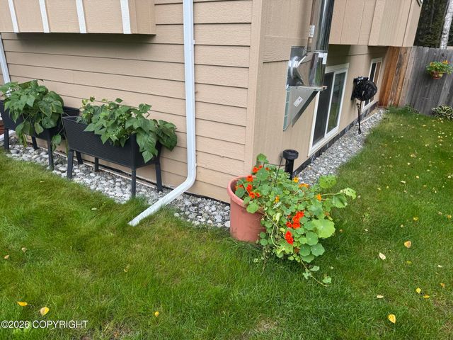 5589 S Hanson Loop, Wasilla, AK 99623