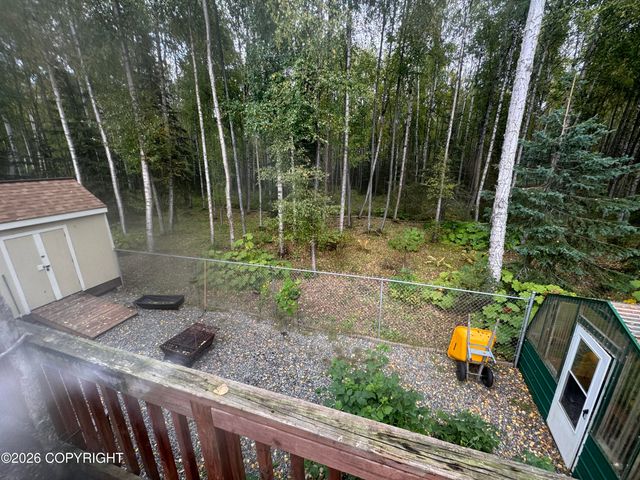 5589 S Hanson Loop, Wasilla, AK 99623
