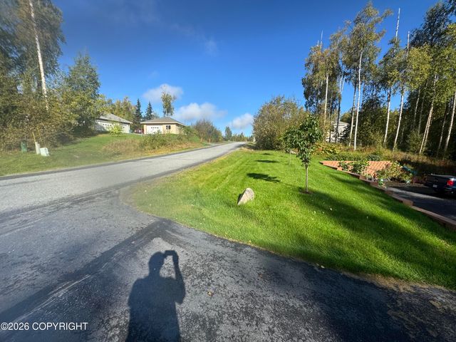 5589 S Hanson Loop, Wasilla, AK 99623