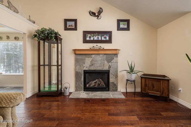 5589 S Hanson Loop, Wasilla, AK 99623