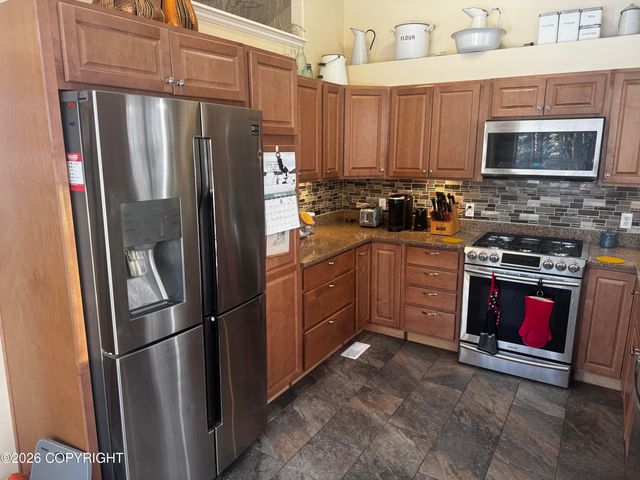 5589 S Hanson Loop, Wasilla, AK 99623