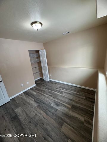 5589 S Hanson Loop, Wasilla, AK 99623