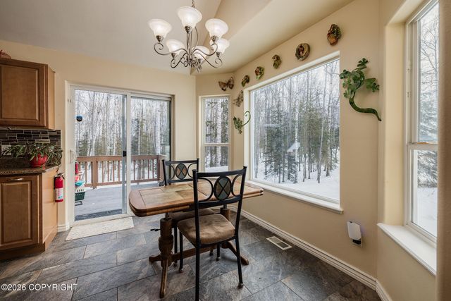 5589 S Hanson Loop, Wasilla, AK 99623