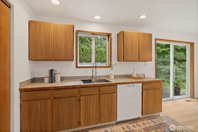 11726 8th Avenue S, Burien, WA 98168