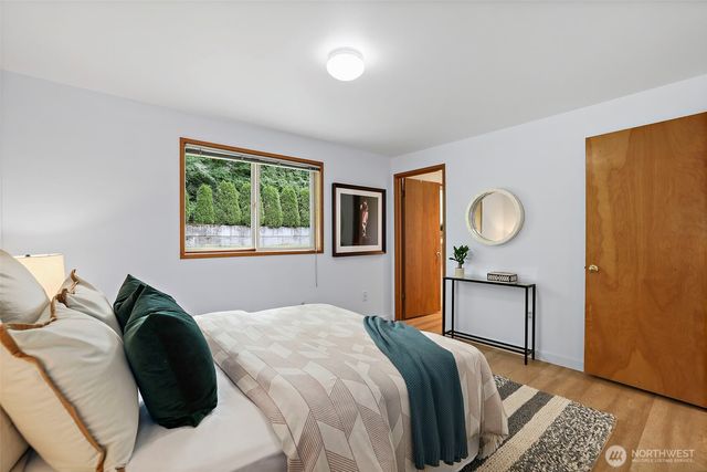 11726 8th Avenue S, Burien, WA 98168