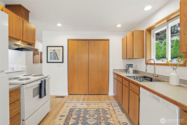 11726 8th Avenue S, Burien, WA 98168