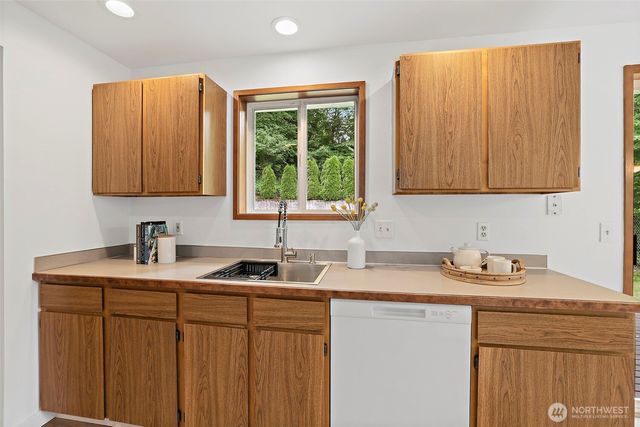 11726 8th Avenue S, Burien, WA 98168