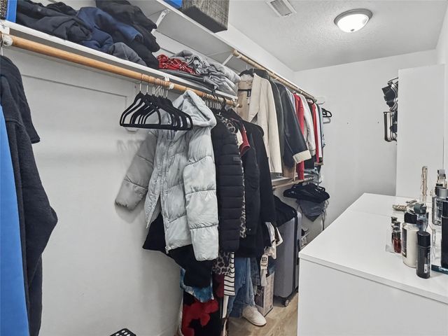 3509 Brook Ridge Court, Des Moines, IA 50317