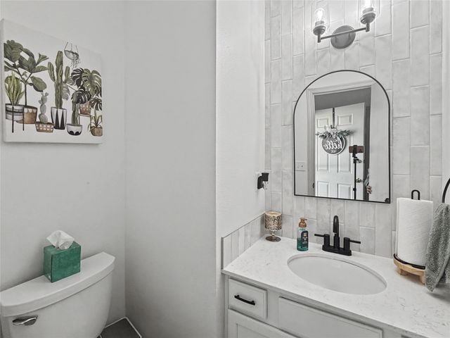 3509 Brook Ridge Court, Des Moines, IA 50317