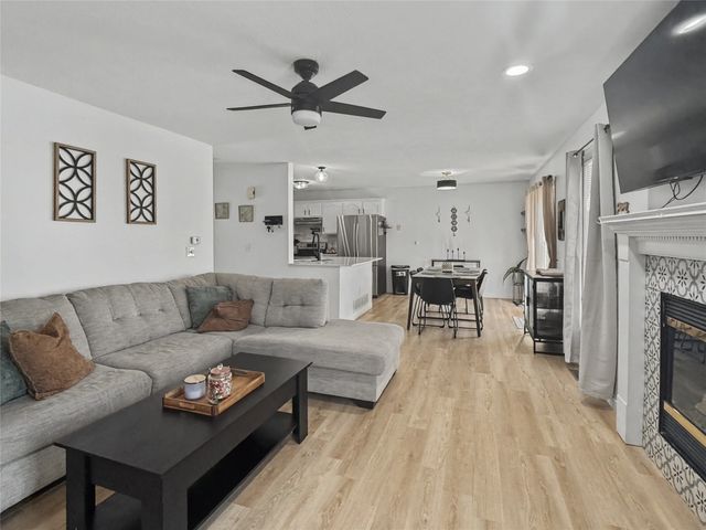 3509 Brook Ridge Court, Des Moines, IA 50317