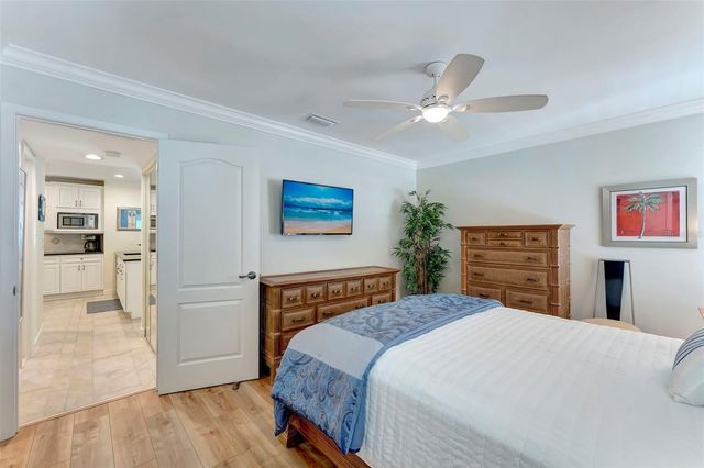 1017 W PEPPERTREE DRIVE 116, Sarasota, FL 34242