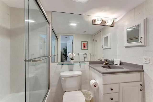 1017 W PEPPERTREE DRIVE 116, Sarasota, FL 34242