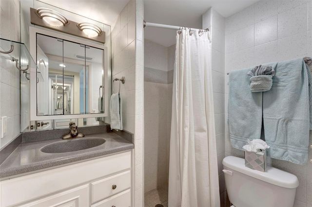 1017 W PEPPERTREE DRIVE 116, Sarasota, FL 34242