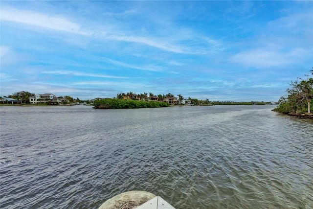 1017 W PEPPERTREE DRIVE 116, Sarasota, FL 34242